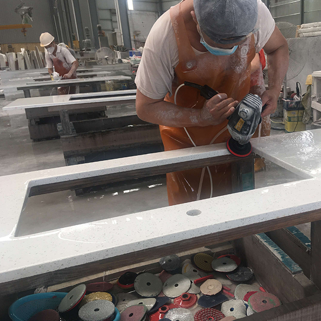 Polished White Quartz Kitchentops