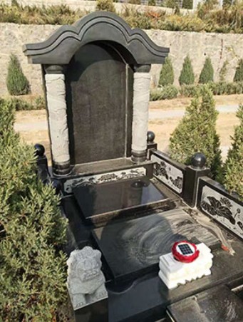 Cemetery monument