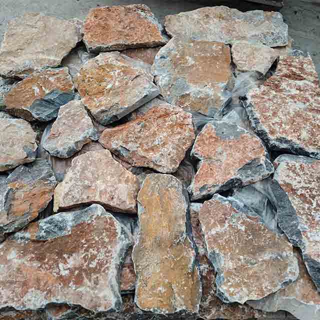 Maple Red Fieldstone Stone Veneer