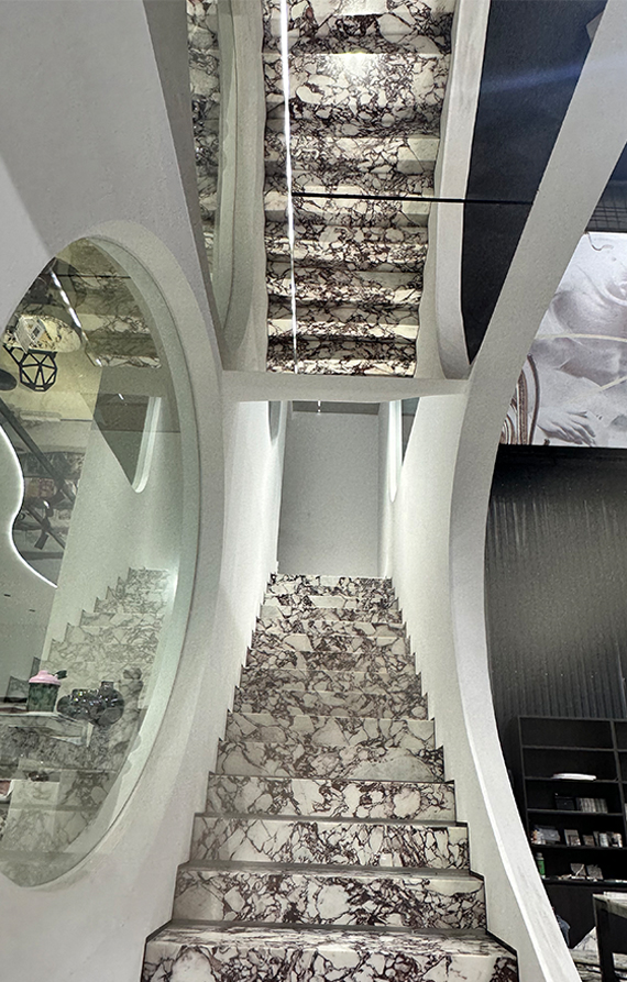 Calacatta Viola Marble Steps