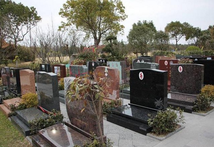 how old is tombstones