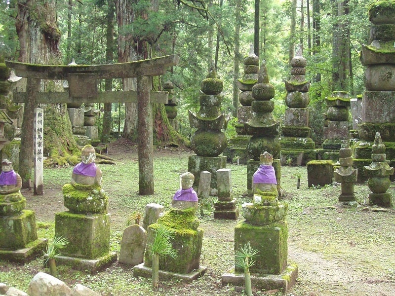 Okunoin-Cemetery