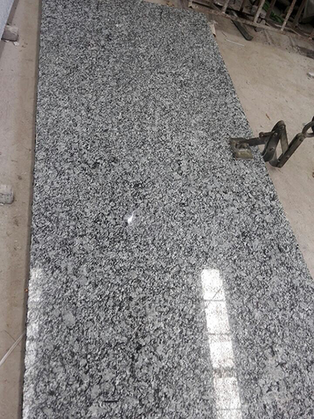 Spray White slabs