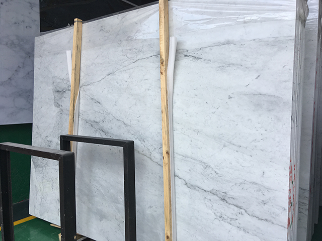 Carrara White slabs (4)